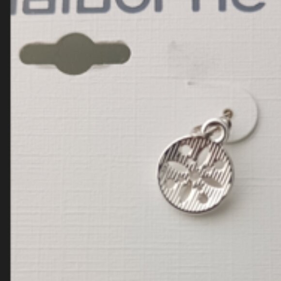 earings - Picture 2 of 4